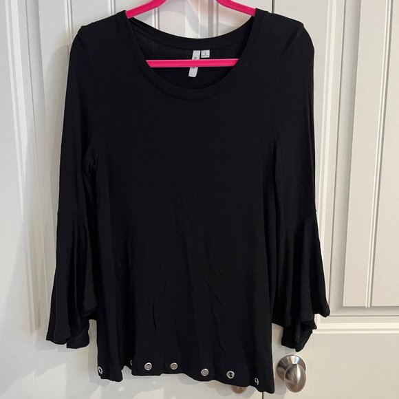 Kensie Women's Black Bell Sleeve Top with Grommet Hem - Size Large - Picture 1 of 9